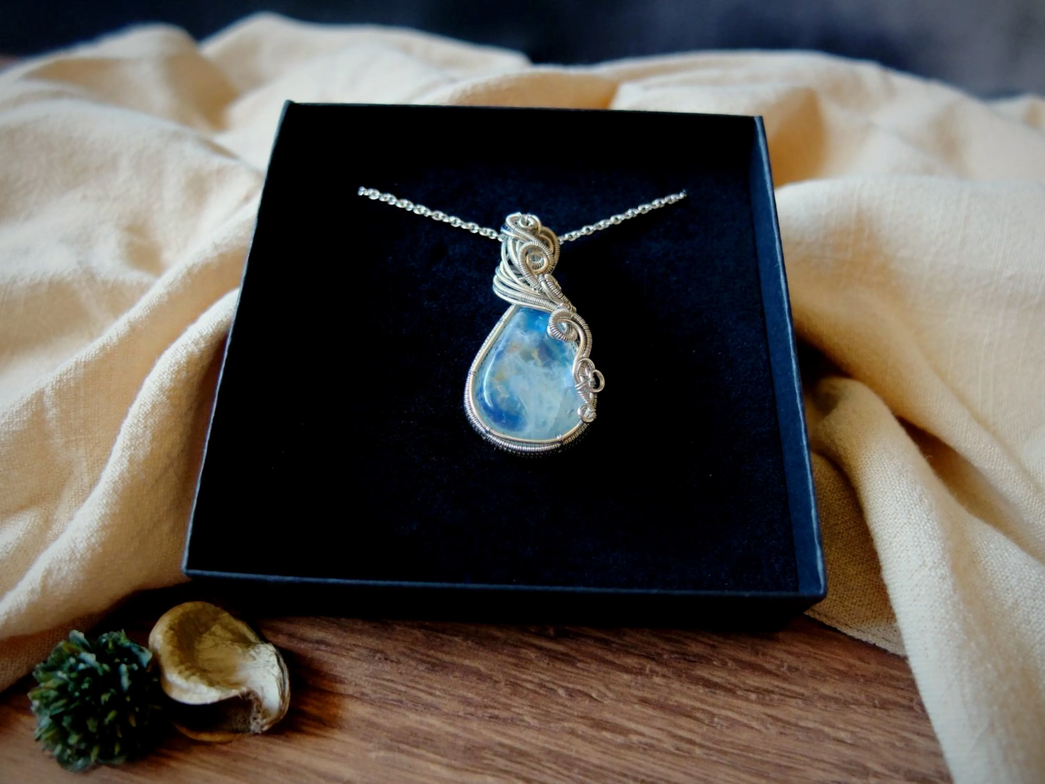 Flashy Rainbow Moonstone Pendant in Sterling Silver