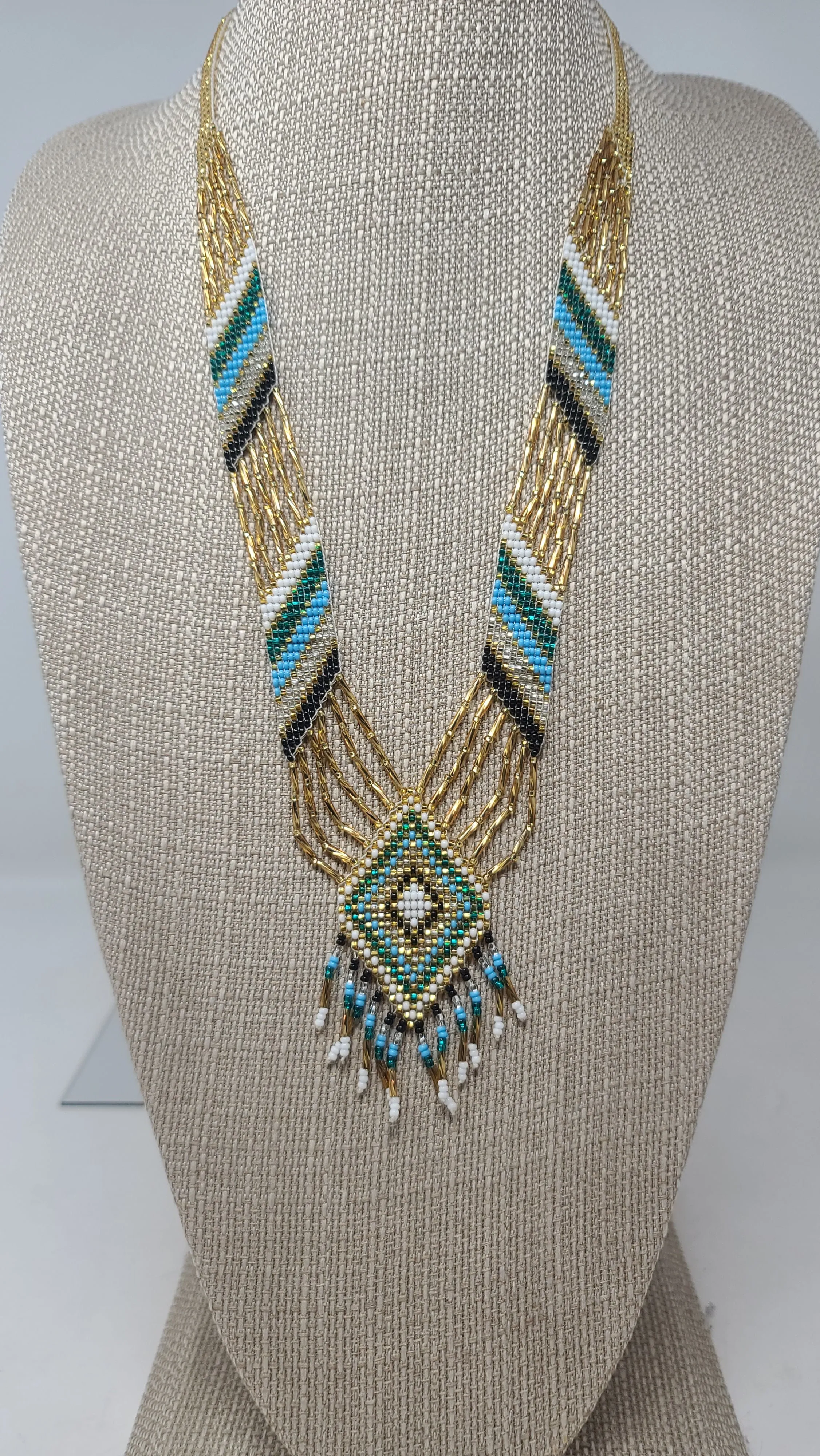 HANDMADE BEADED NECKLACE