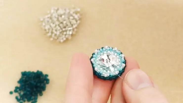 How to Embellish a Beaded Bezel for the Evening Star Necklace