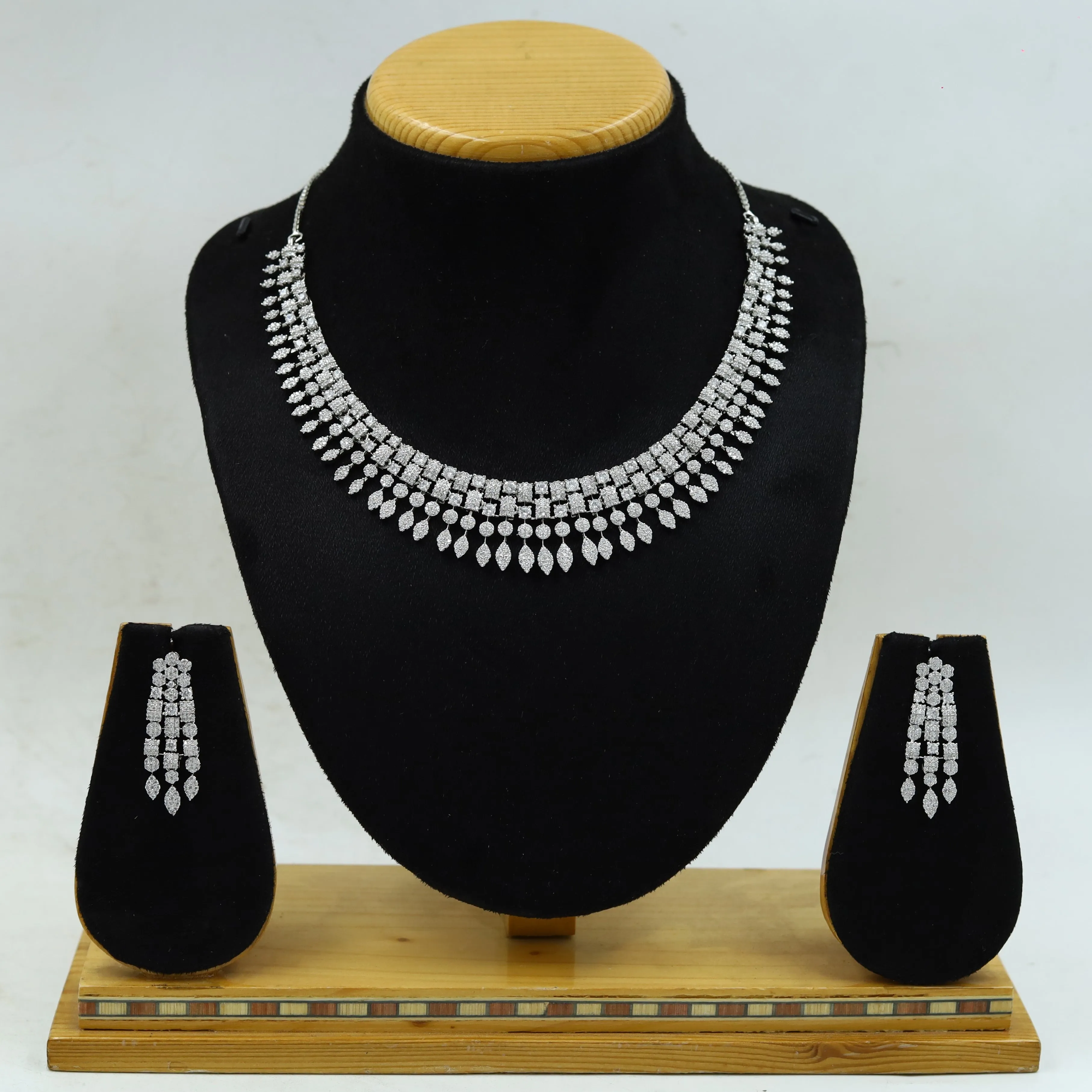Round Neck Zircon/AD Necklace Set 14857-08