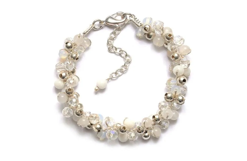 T46-02 : Silk & Stones Bracelet